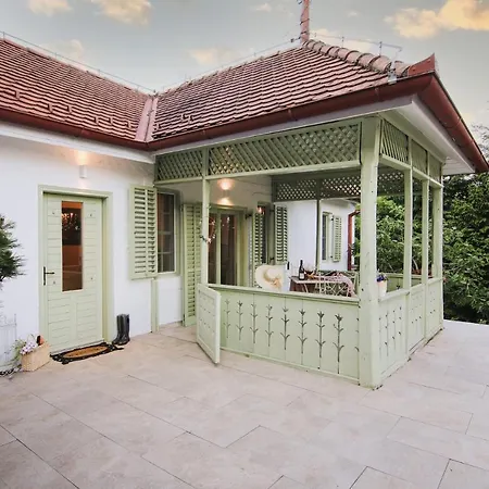 Vilma Vineyard Ferienhaus *